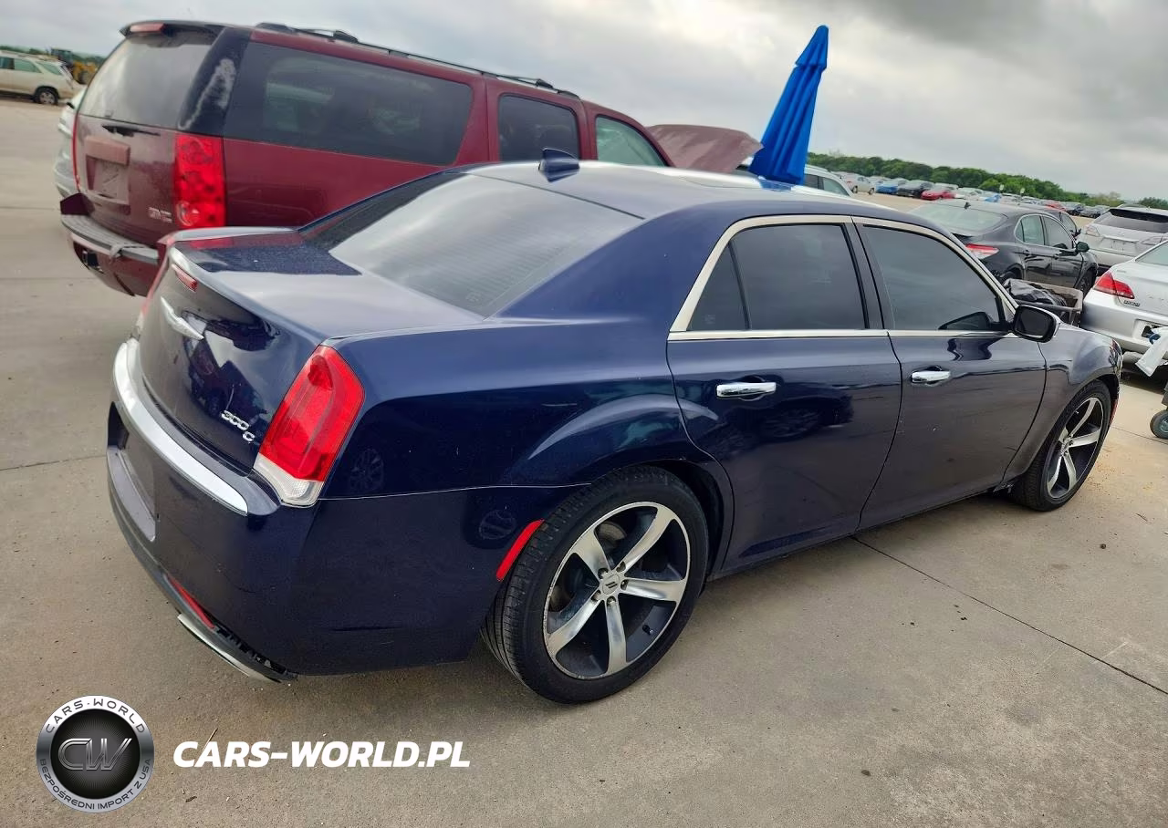 2017 Chrysler 300C VIN:2C3CCAEG8HH579766 - 3