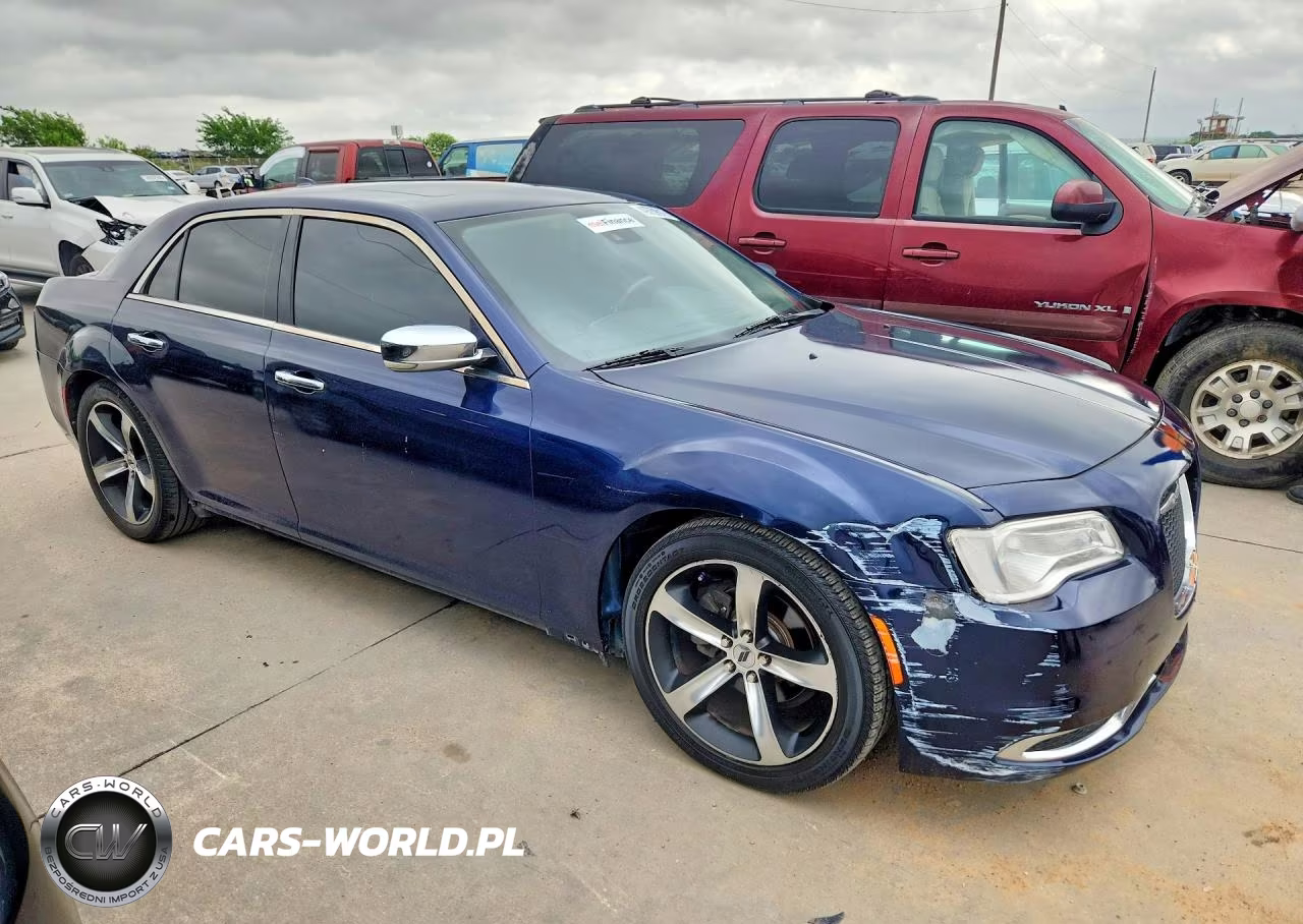 2017 Chrysler 300C VIN:2C3CCAEG8HH579766 - 4