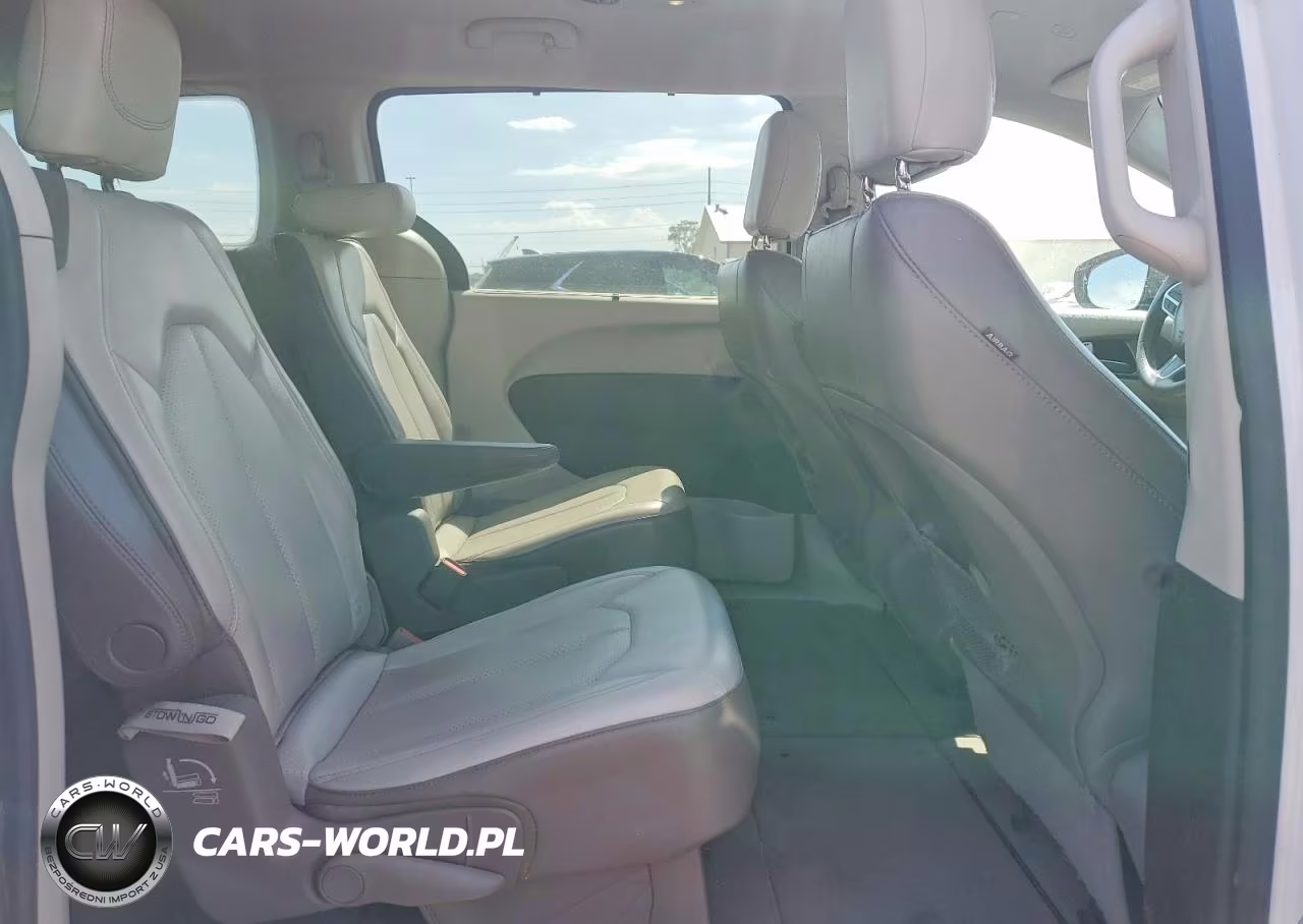 2020 Chrysler Voyager Lxi VIN:2C4RC1DG2LR163481 - 11