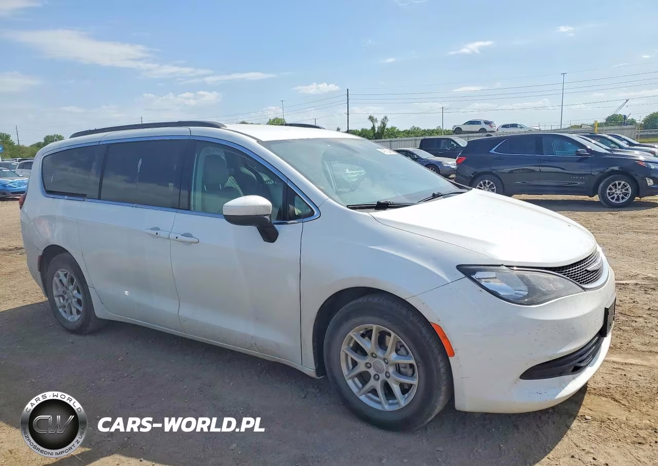 2020 Chrysler Voyager Lxi VIN:2C4RC1DG2LR163481 - 4