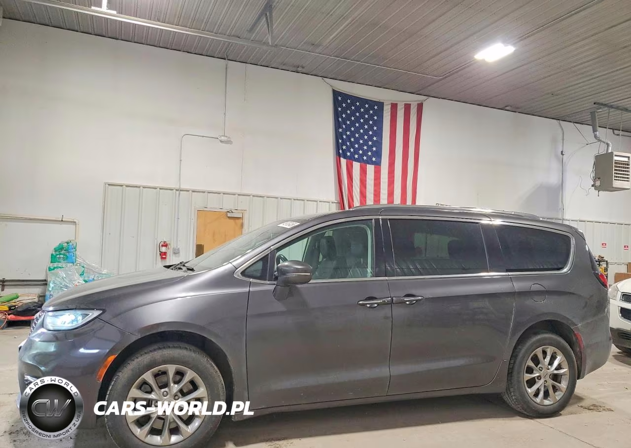 2021 Chrysler Pacifica Touring L