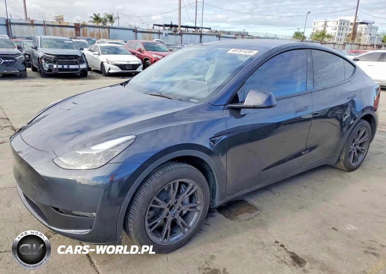 2025 Tesla Model Y Long Range Dual Motor Rear-Wheel Drive