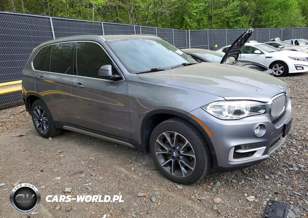 2018 BMW X5 xDrive35D VIN:5UXKS4C51J0Z89623 - 4