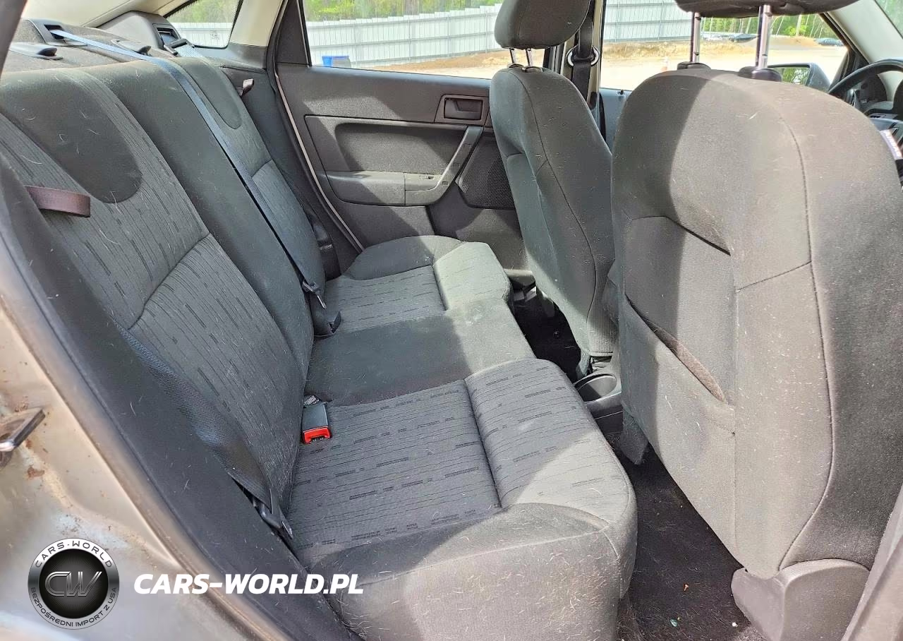 2008 Ford Focus Se VIN:1FAHP35N28W228021 - 10
