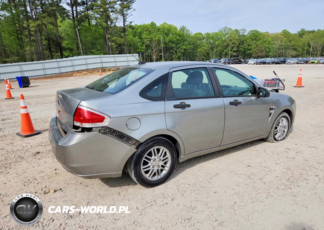 2008 Ford Focus Se VIN:1FAHP35N28W228021 - 3
