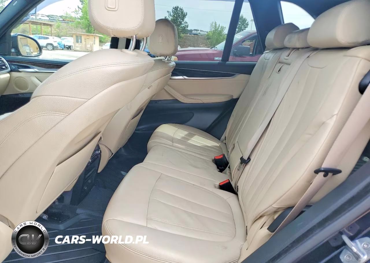 2016 BMW X5 xDrive35I VIN:5UXKR0C55G0P19923 - 11