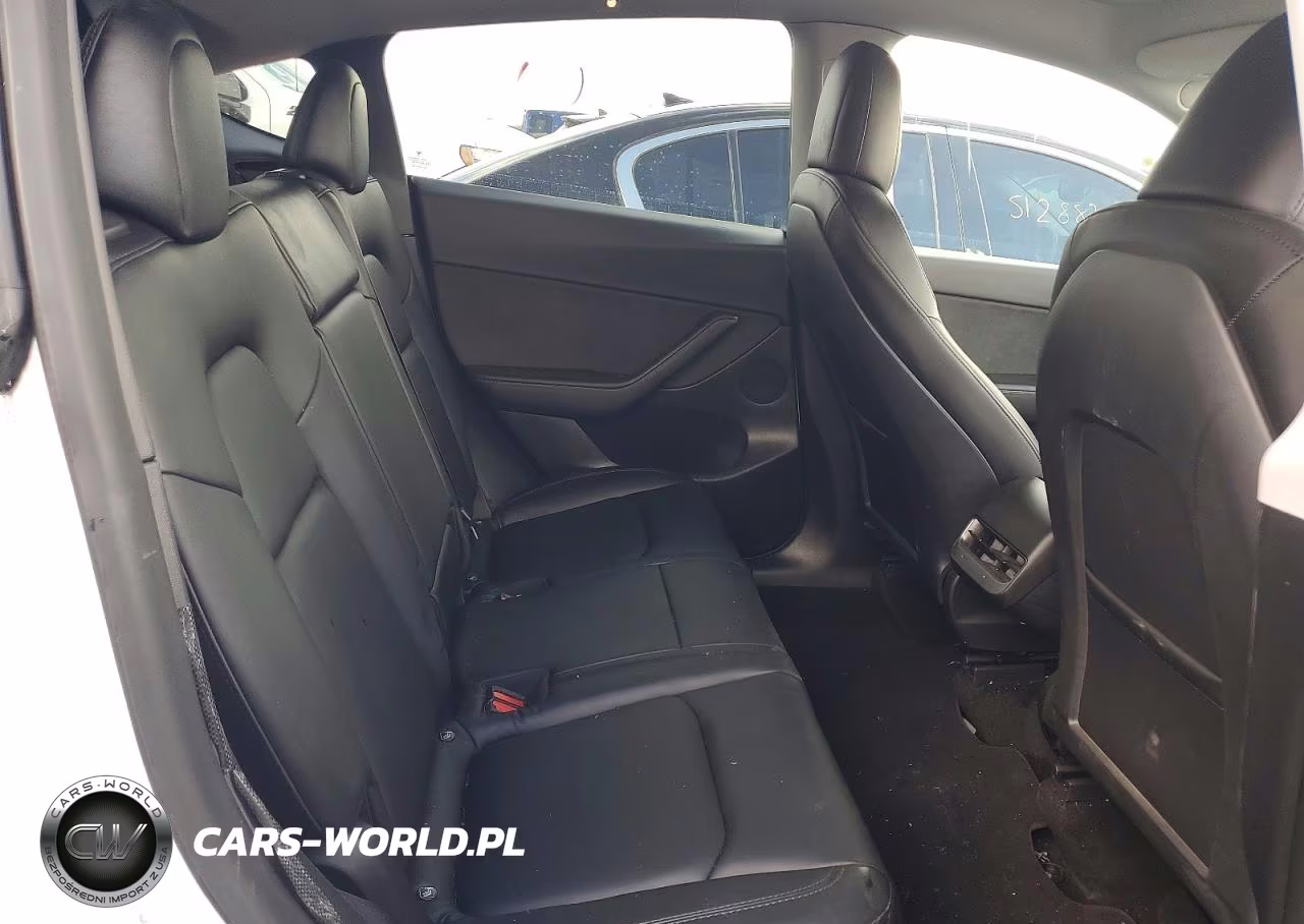 2022 Tesla Model Y VIN:7SAYGDEE1NF414720 - 10