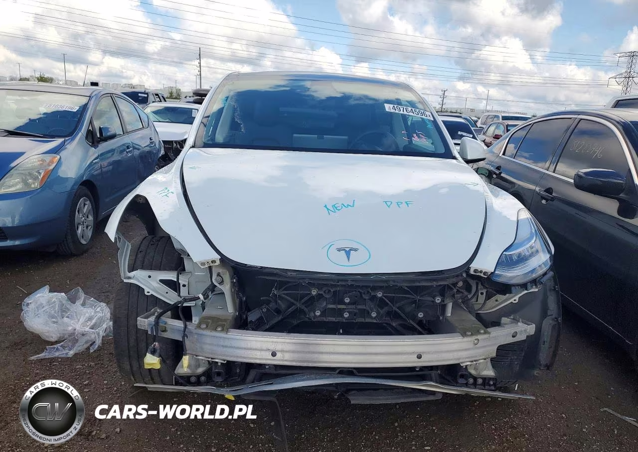 2022 Tesla Model Y VIN:7SAYGDEE1NF414720 - 5