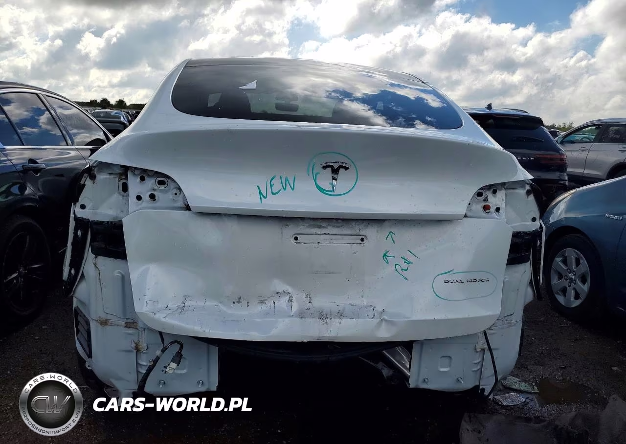 2022 Tesla Model Y VIN:7SAYGDEE1NF414720 - 6