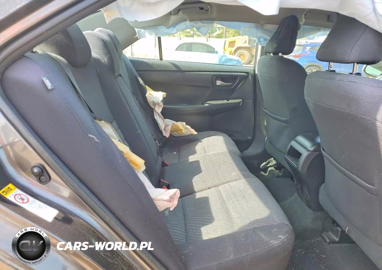 2015 Toyota Camry Hybrid Le VIN:4T1BD1FKXFU171704 - 10