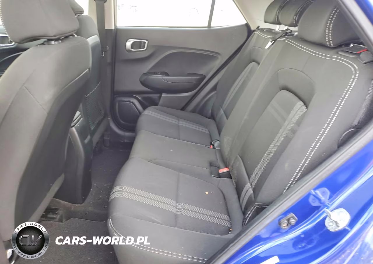2021 Hyundai Venue Sel VIN:KMHRC8A31MU106909 - 10