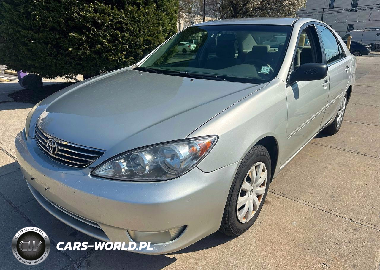 2005 Toyota Camry Le