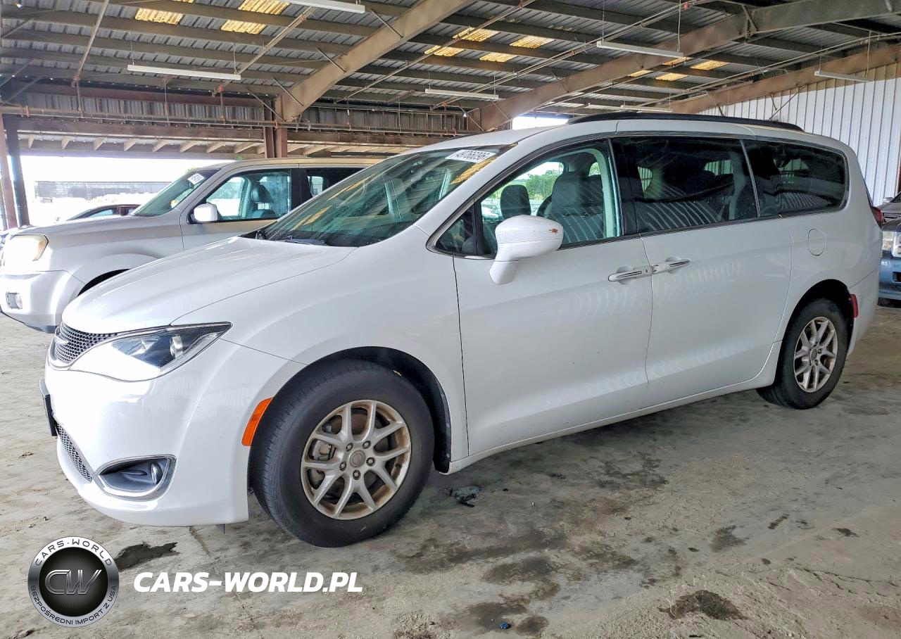2020 Chrysler Pacifica Touring