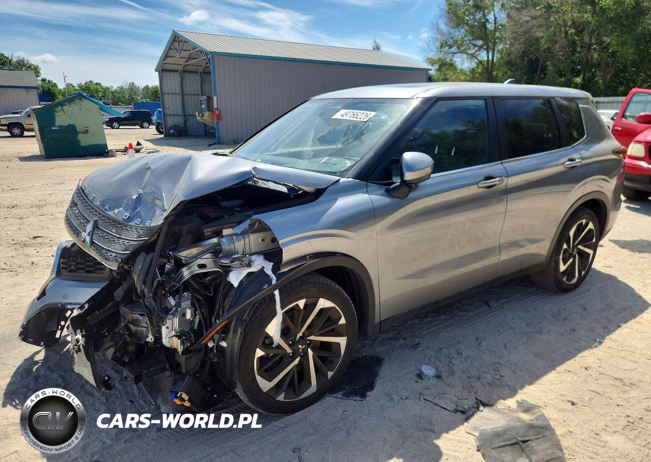 2023 Mitsubishi Outlander Se