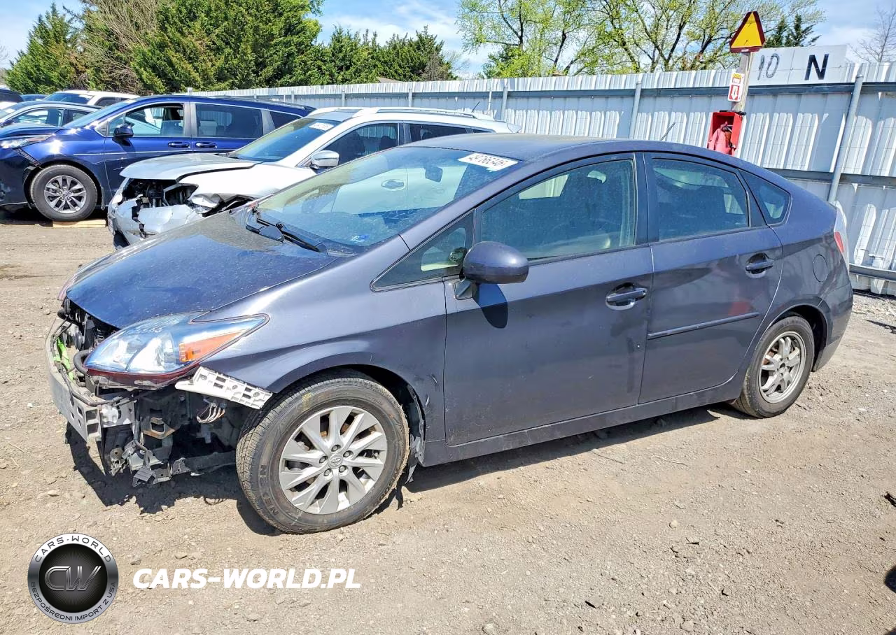 2015 Toyota Prius Plug-In Hybrid Base