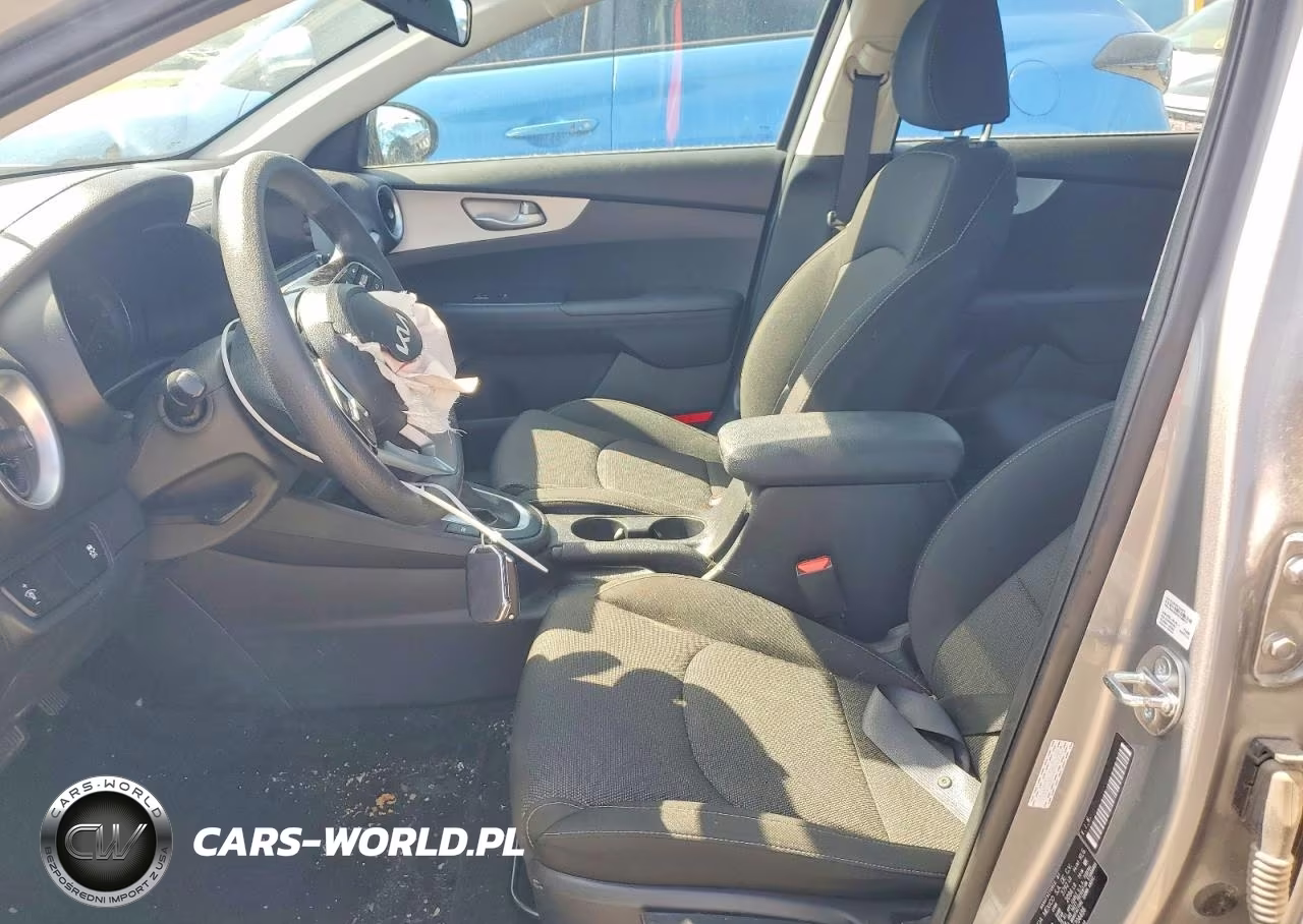 2024 Kia Forte Lxs VIN:3KPF24AD7RE704486 - 7