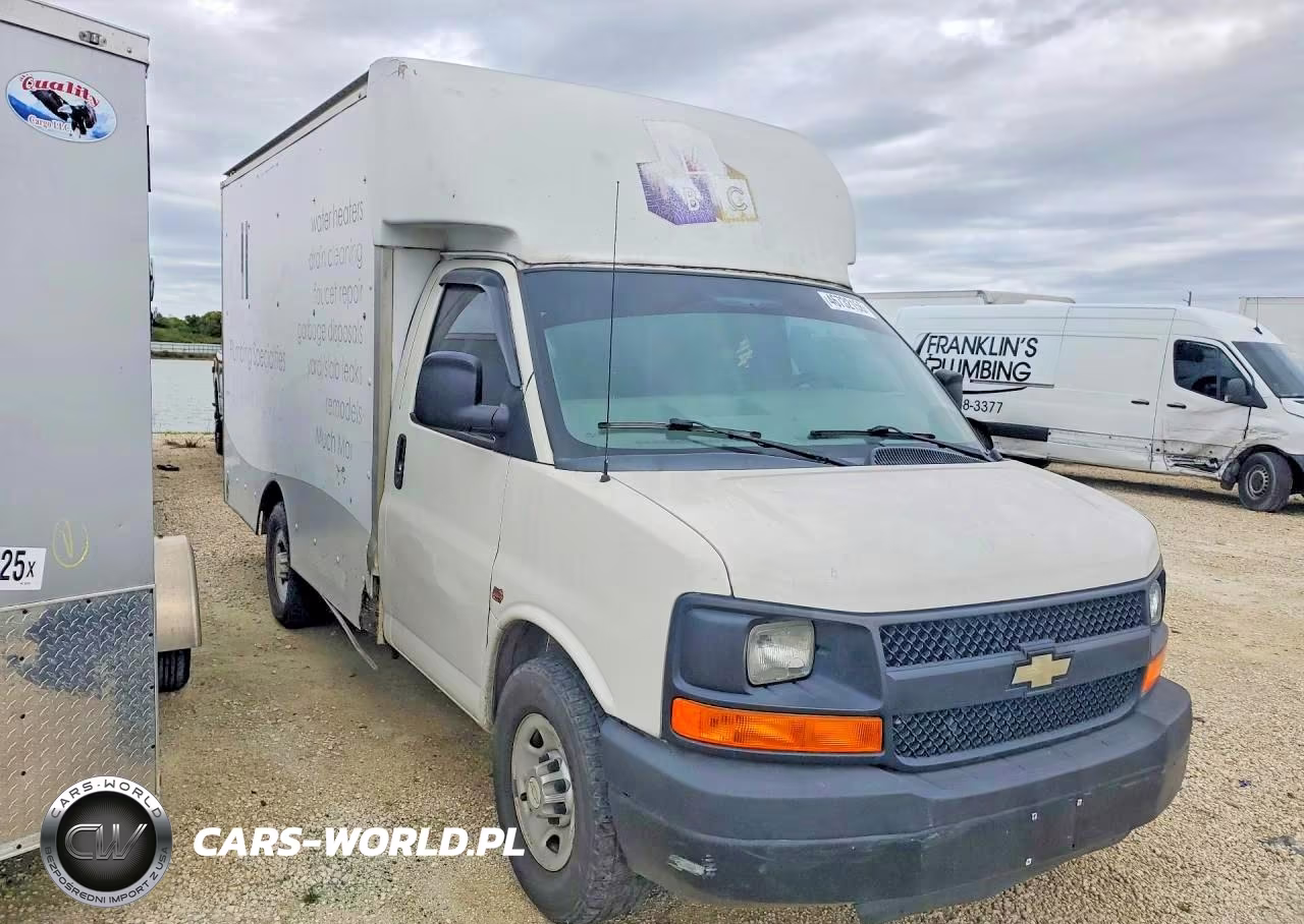2012 Chevrolet Express Delivery Truck VIN:1GB0G2BA1C1128747 - 4