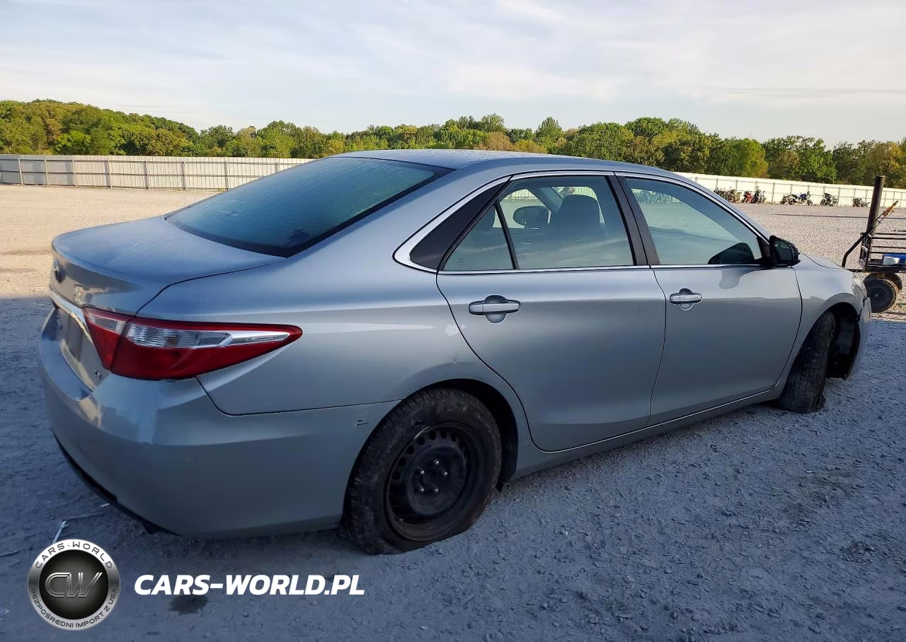 2016 Toyota Camry Le VIN:4T4BF1FK5GR548666 - 3