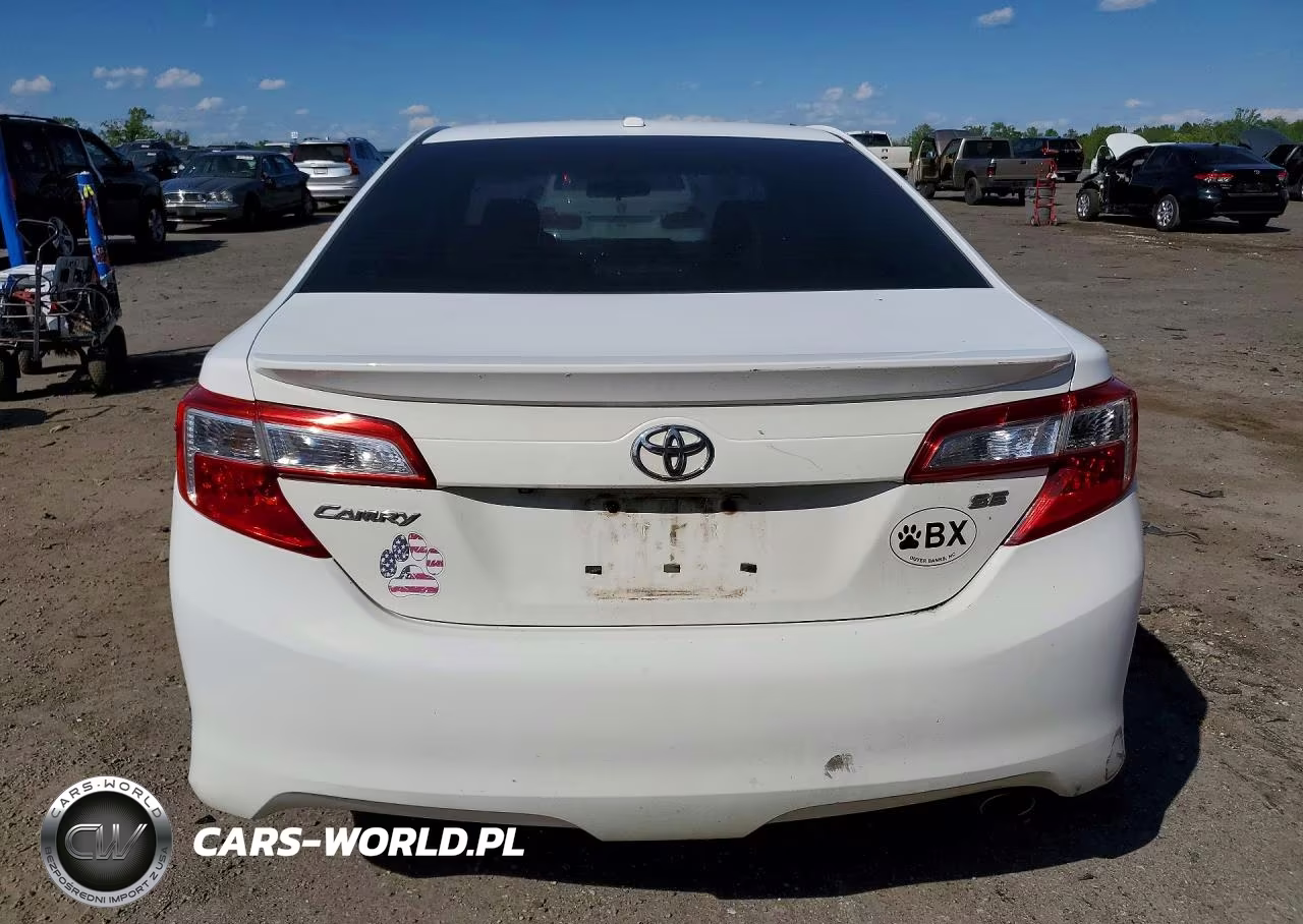 2014 Toyota Camry Se Sport VIN:4T1BF1FK3EU786443 - 6