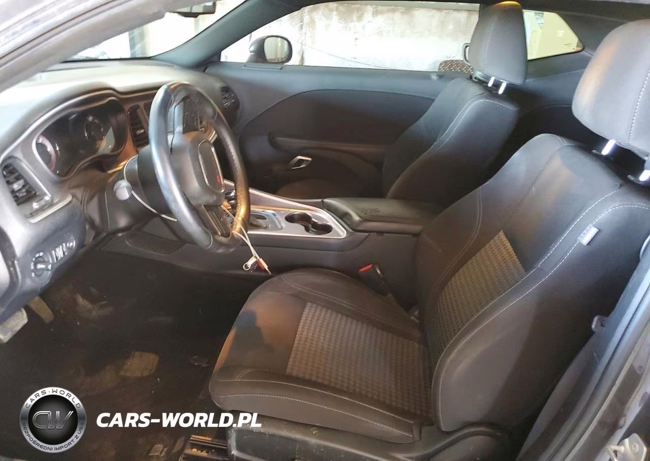 2021 Dodge Challenger Sxt VIN:2C3CDZAGXMH668234 - 7