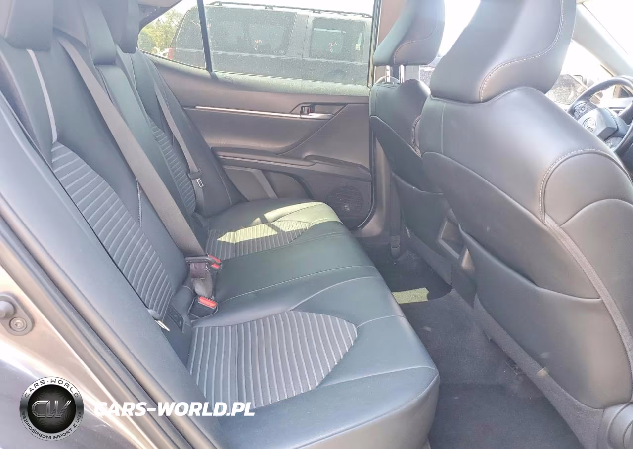 2021 Toyota Camry Se VIN:4T1T11AK8MU577689 - 10