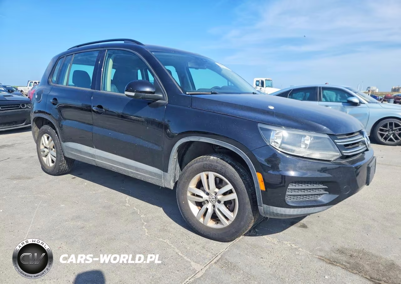 2016 Volkswagen Tiguan VIN:WVGAV7AX0GW520003 - 4