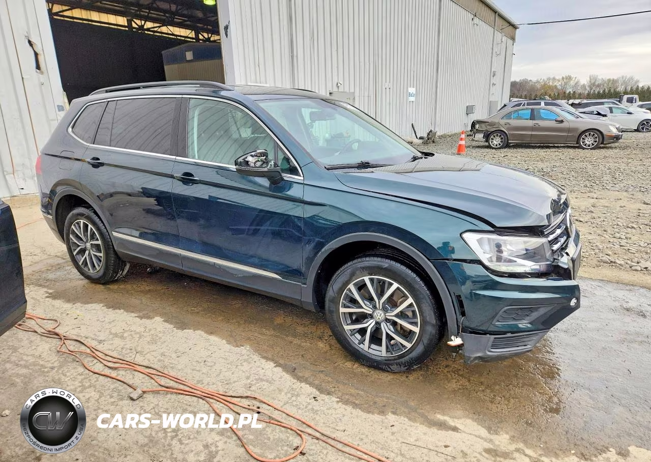 2018 Volkswagen Tiguan Se VIN:3VV2B7AX7JM200767 - 4