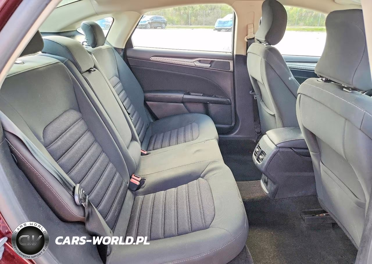 2017 Ford Fusion Se VIN:3FA6P0H74HR410552 - 10