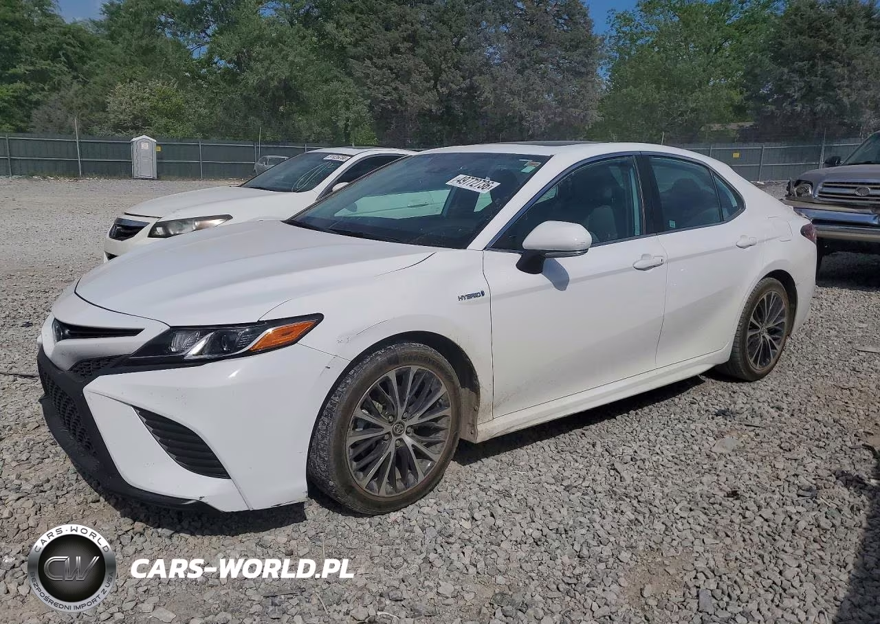 2019 Toyota Camry Hybrid Se
