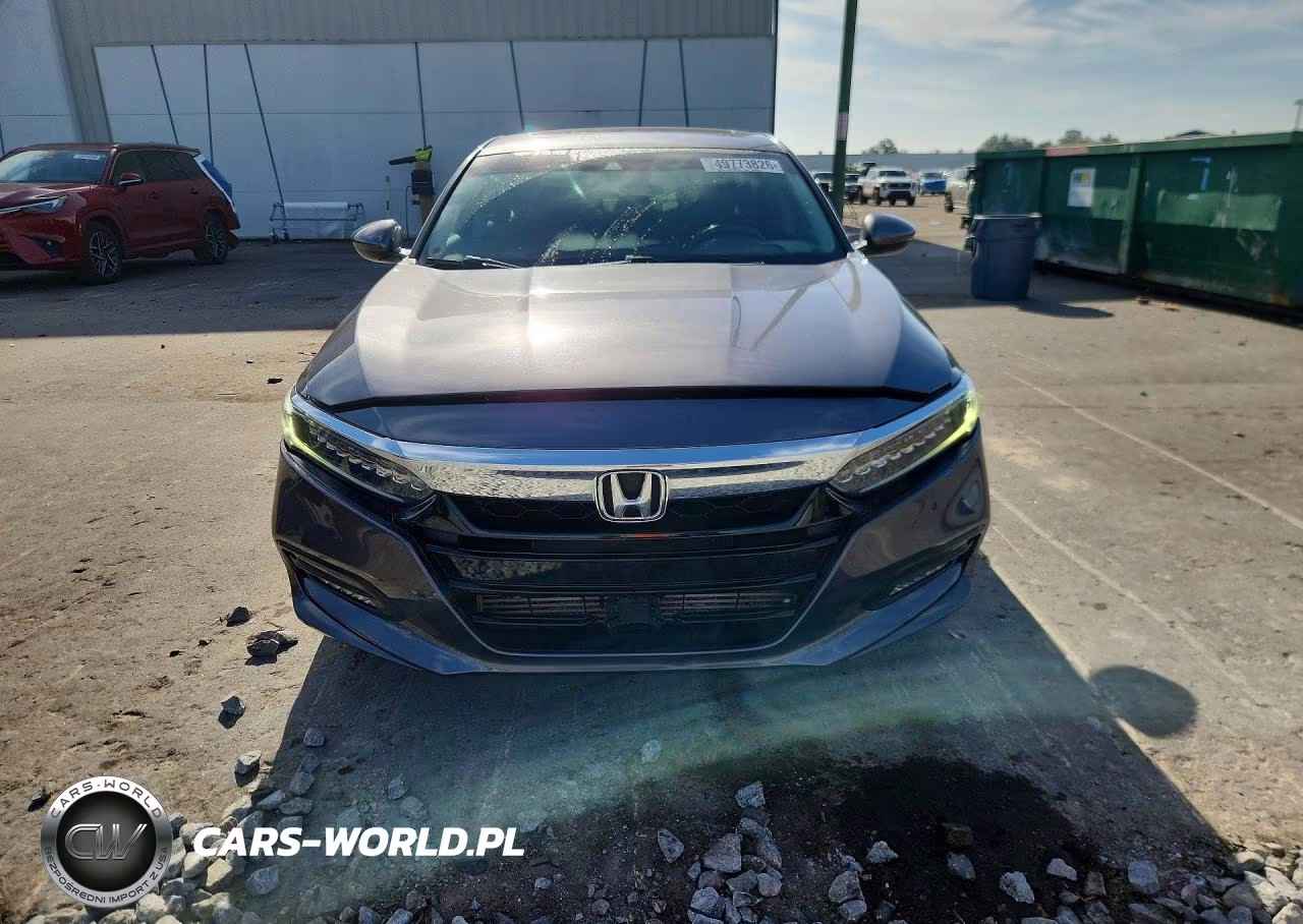 2018 Honda Accord Touring VIN:1HGCV1F93JA024333 - 5