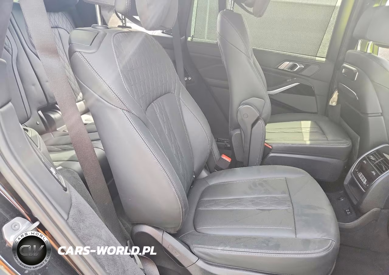 2023 BMW X7 M60I VIN:5UX33EM02P9R10717 - 11