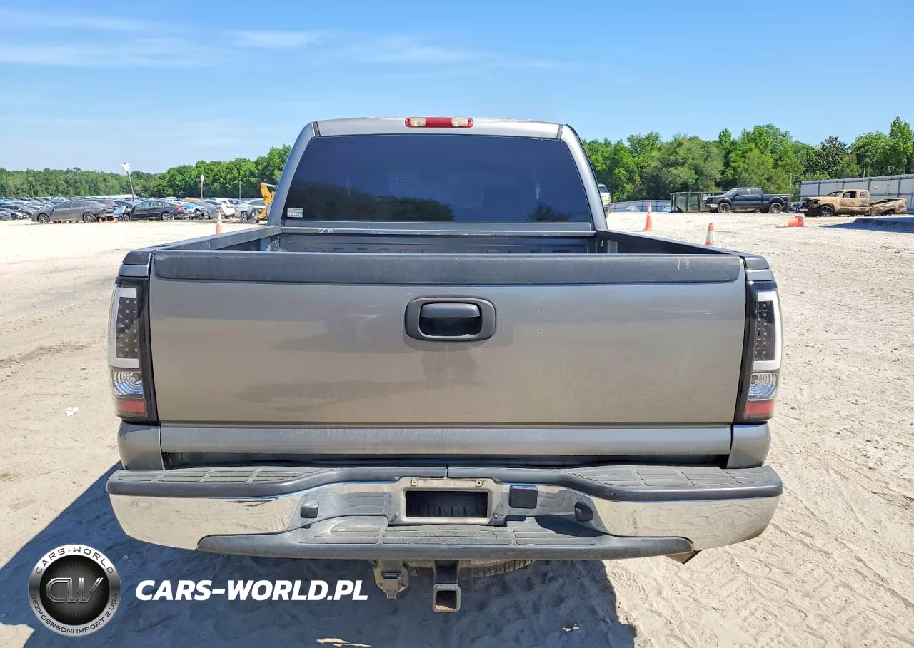 2007 GMC New Sierra C1500 Classic VIN:2GTEC13V671166323 - 6