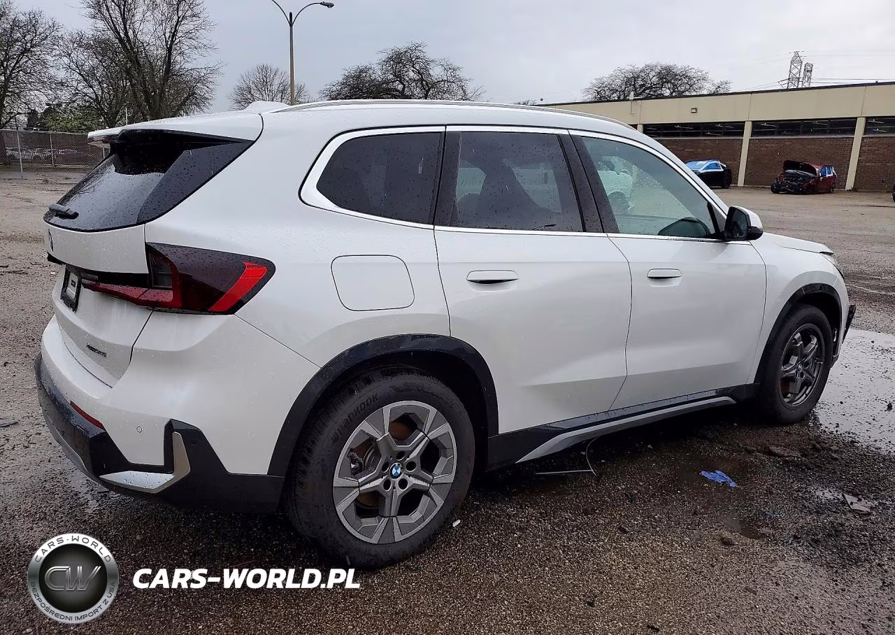 2026 BMW X1 xDrive28I VIN:WBX73EF04T5407162 - 3