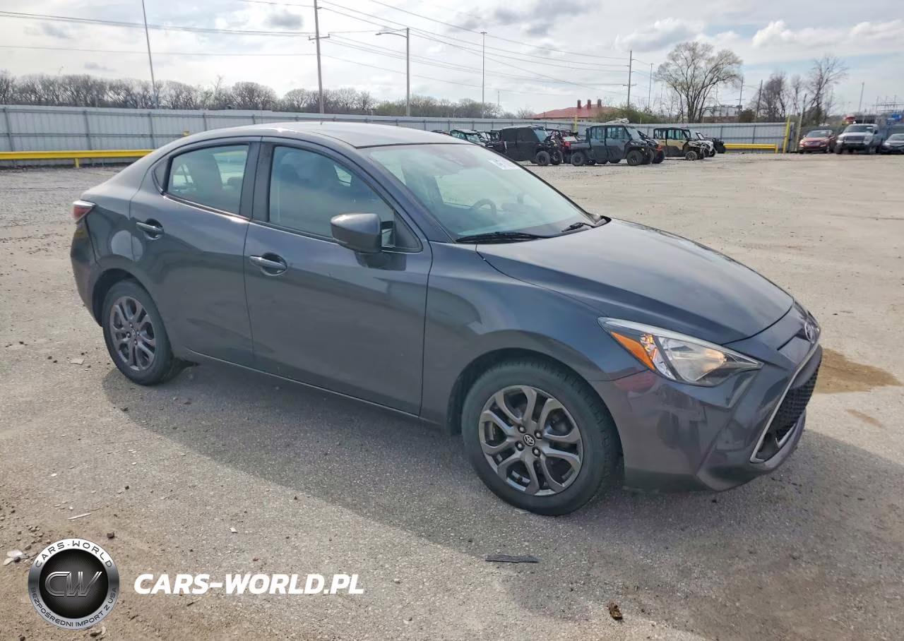 2019 Toyota Yaris Le VIN:3MYDLBYV0KY509780 - 4