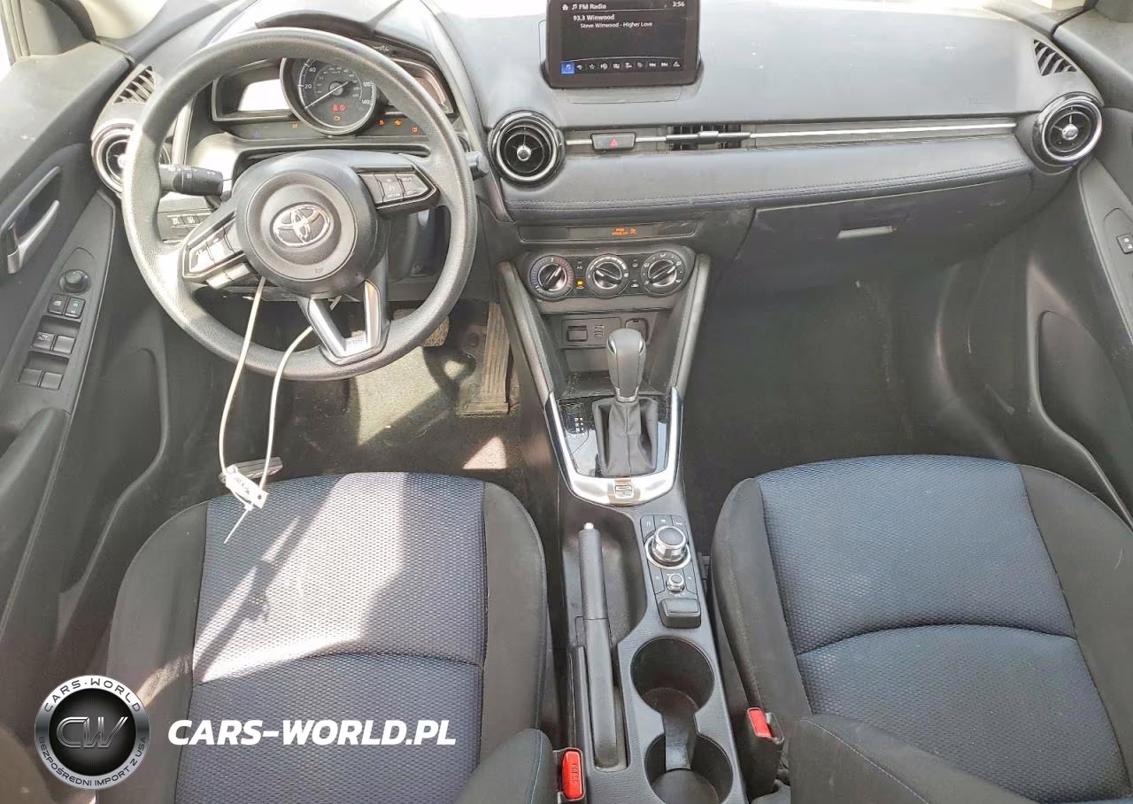 2019 Toyota Yaris Le VIN:3MYDLBYV0KY509780 - 8