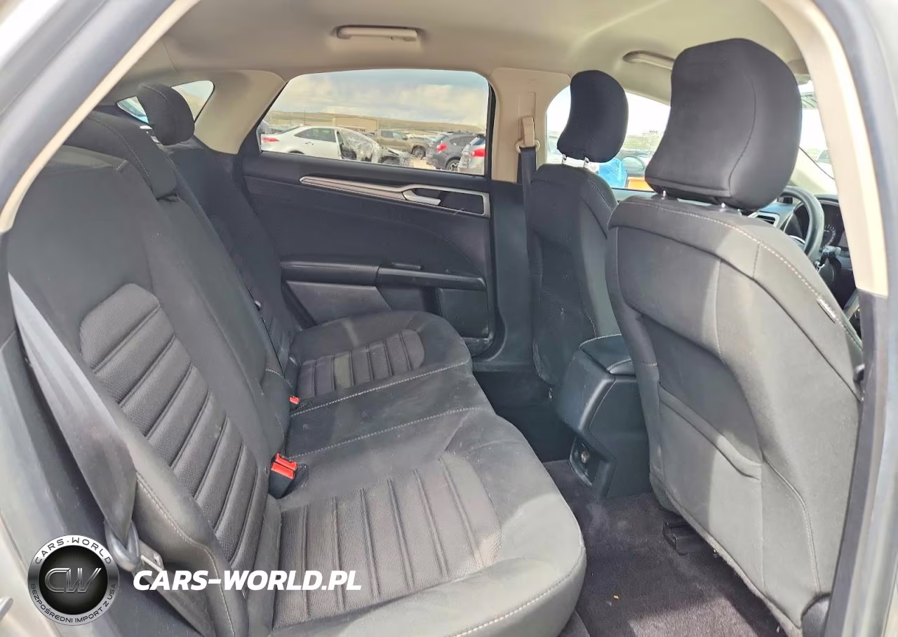 2017 Ford Fusion Se VIN:3FA6P0H75HR330371 - 10
