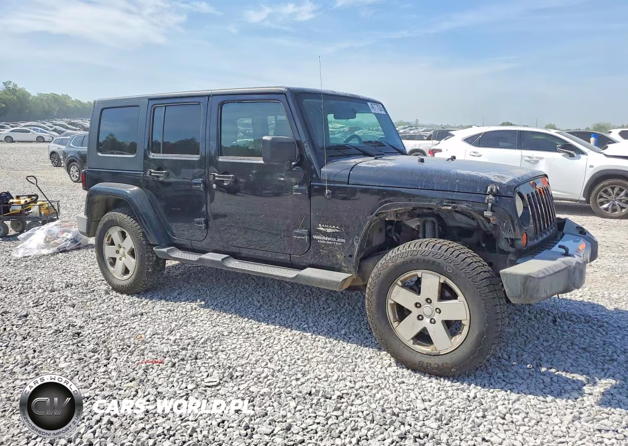 2009 Jeep Wrangler Unlimited Sahara VIN:1J4GA59149L760524 - 4