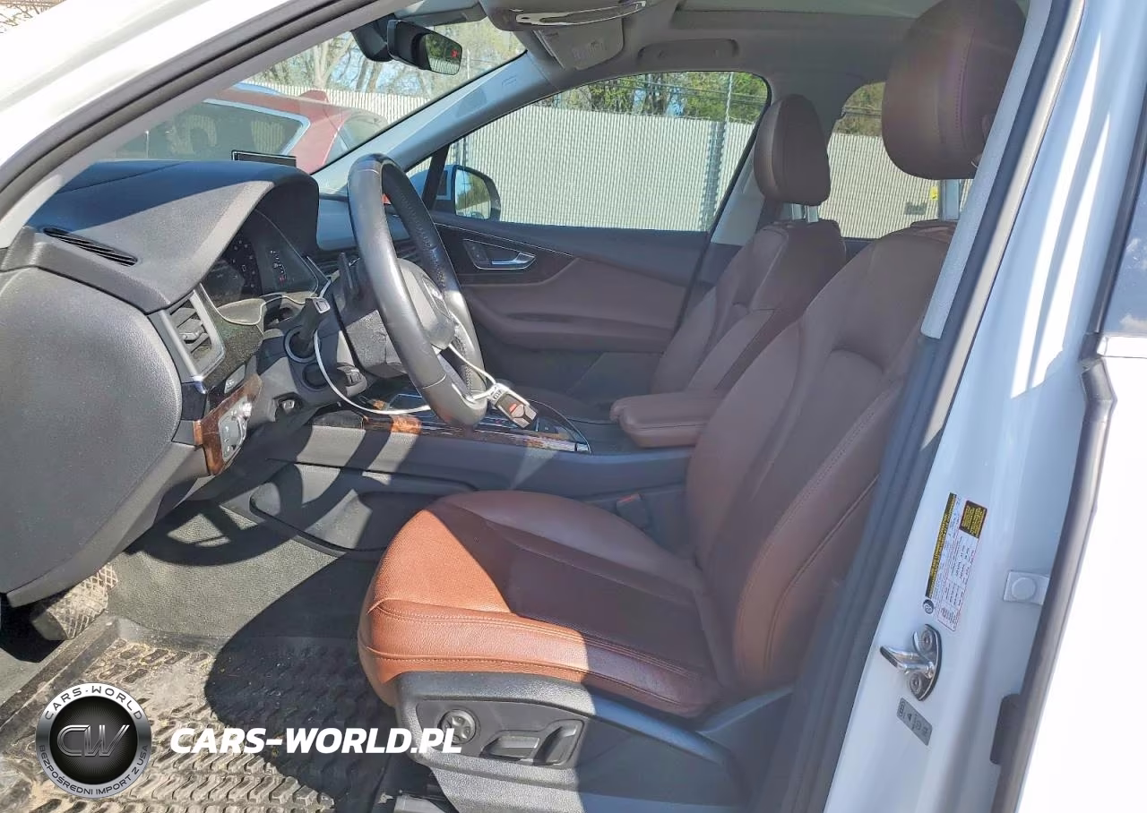 2018 Audi Q7 Prestige VIN:WA1VAAF7XJD027823 - 7