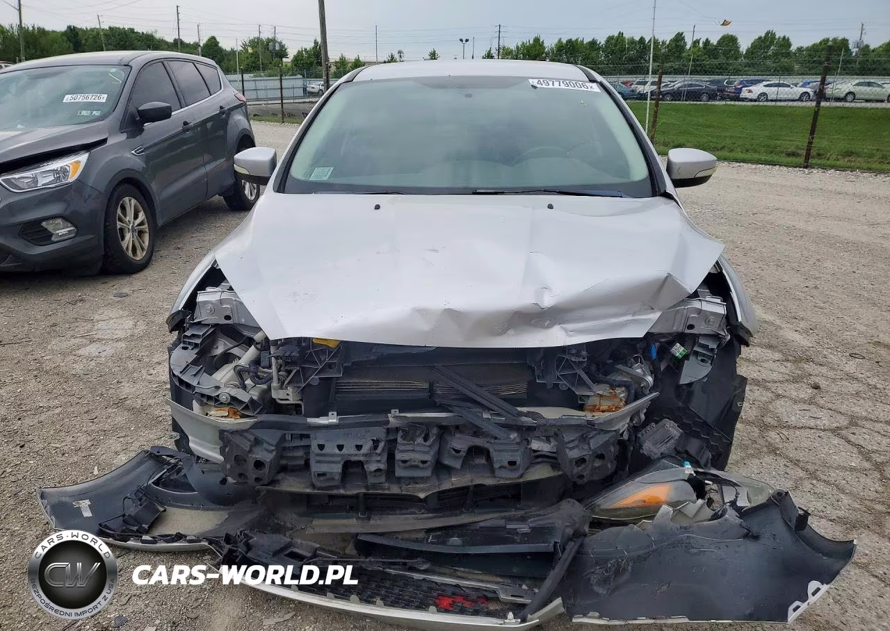 2016 Ford Focus Se VIN:1FADP3K29GL321627 - 5