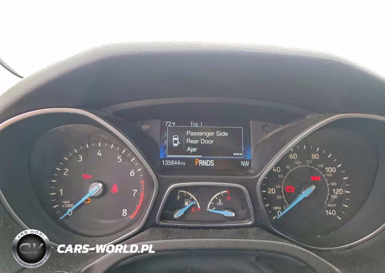 2016 Ford Focus Se VIN:1FADP3K29GL321627 - 9