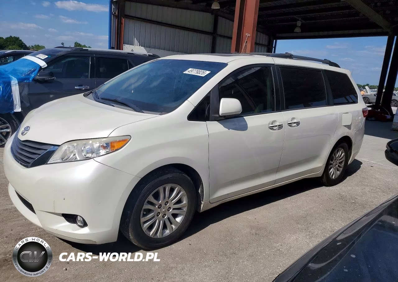 2017 Toyota Sienna Xle 8-Passenger
