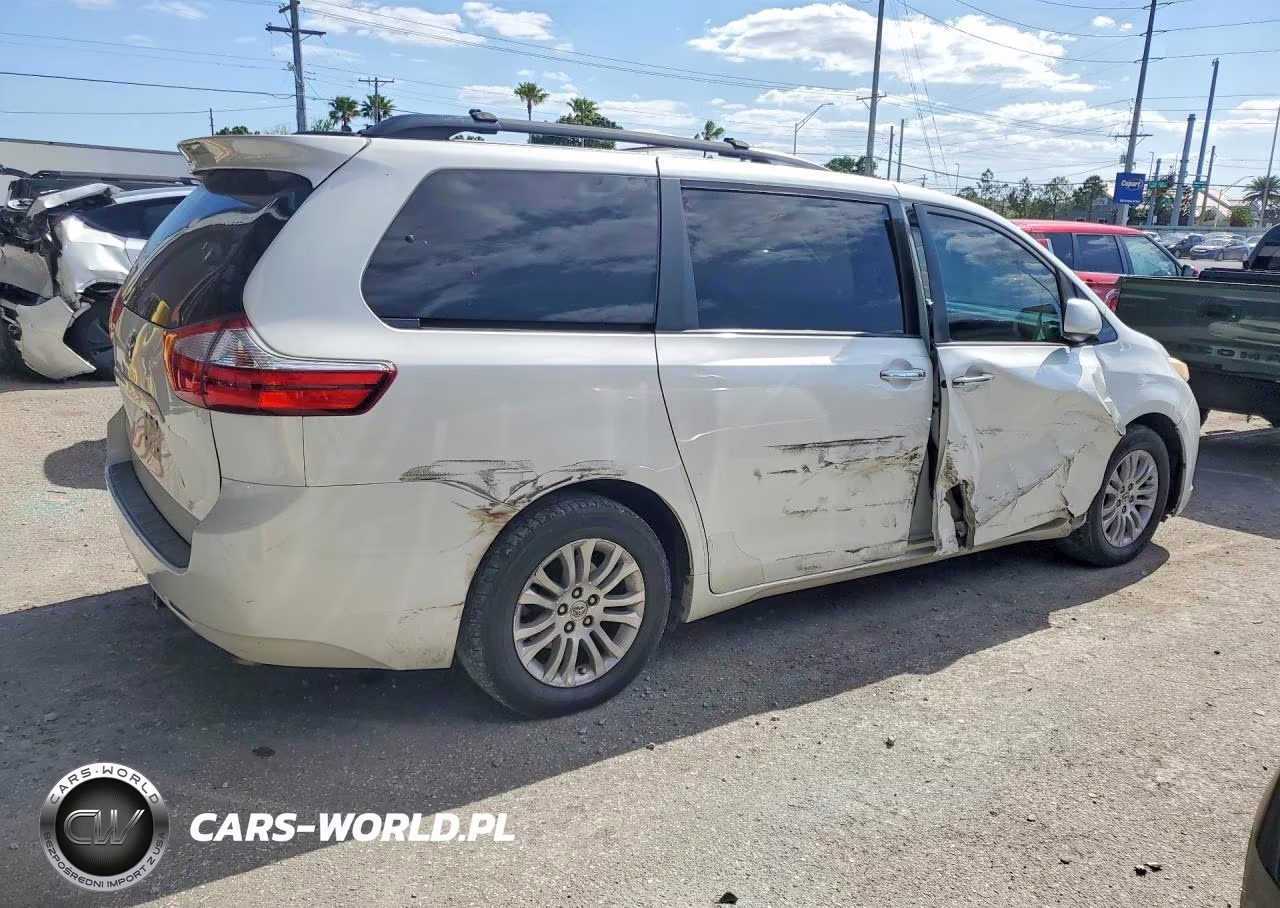2017 Toyota Sienna Xle 8-Passenger VIN:5TDYZ3DC5HS866297 - 3