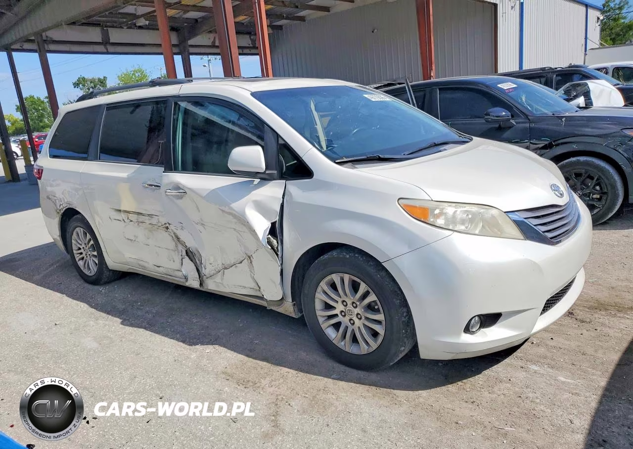 2017 Toyota Sienna Xle 8-Passenger VIN:5TDYZ3DC5HS866297 - 4