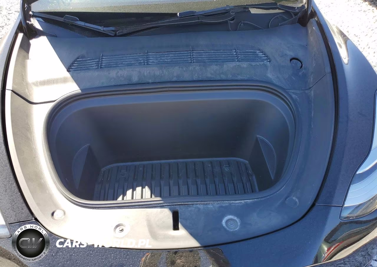 2022 Tesla Model Y VIN:7SAYGAEE7NF576527 - 11