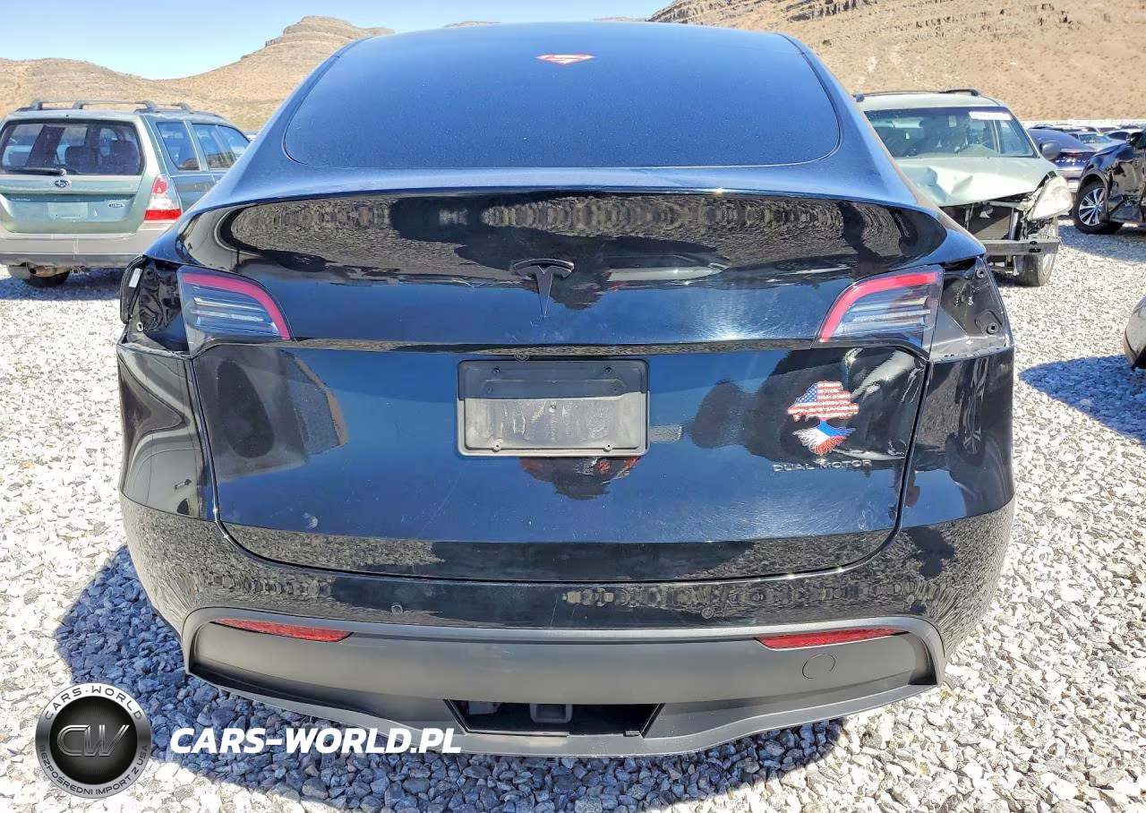 2022 Tesla Model Y VIN:7SAYGAEE7NF576527 - 6