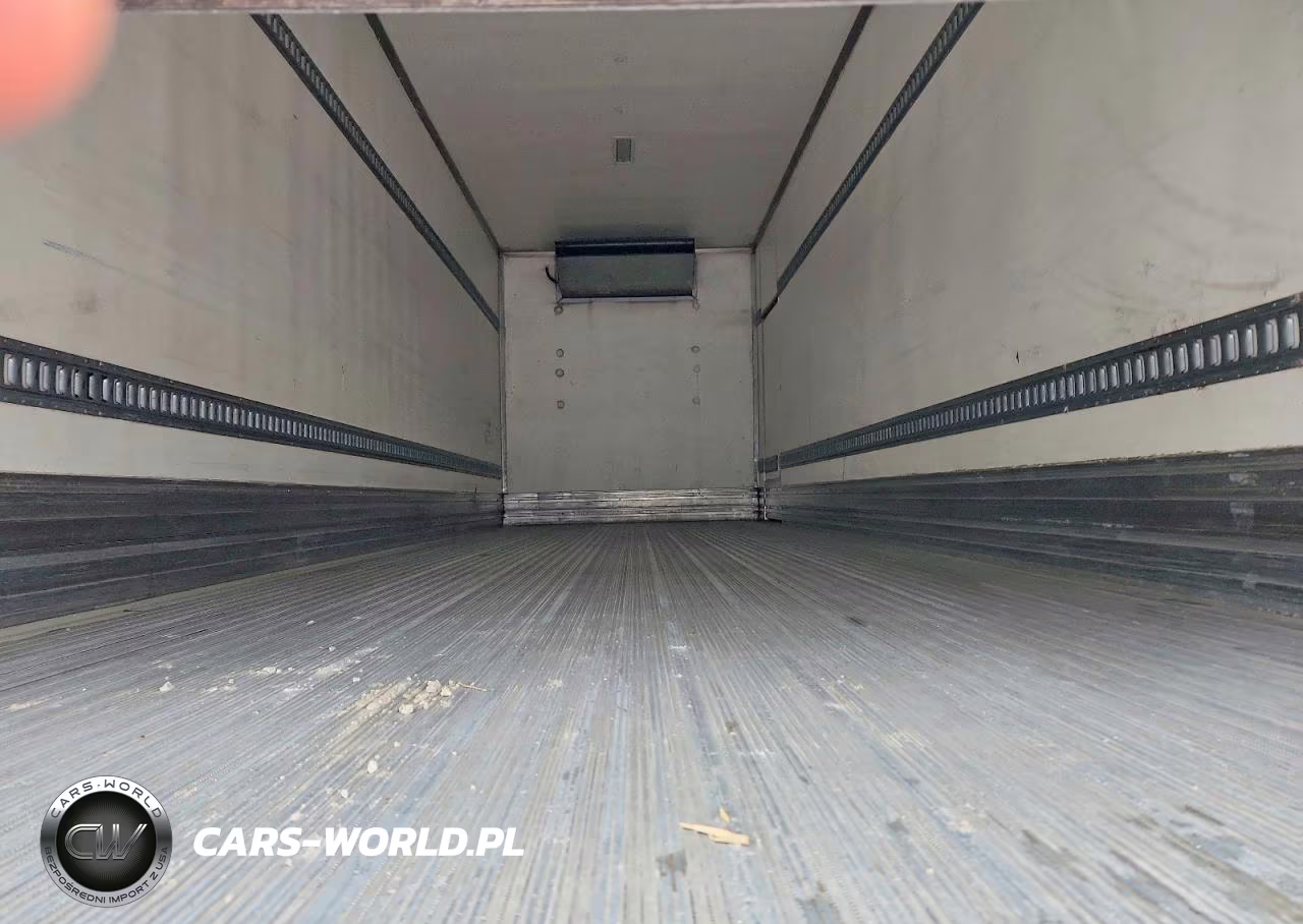 2019 Freightliner Business Class M2 Refrigerated Box Truck VIN:1FVACWFC4KHKE7008 - 10