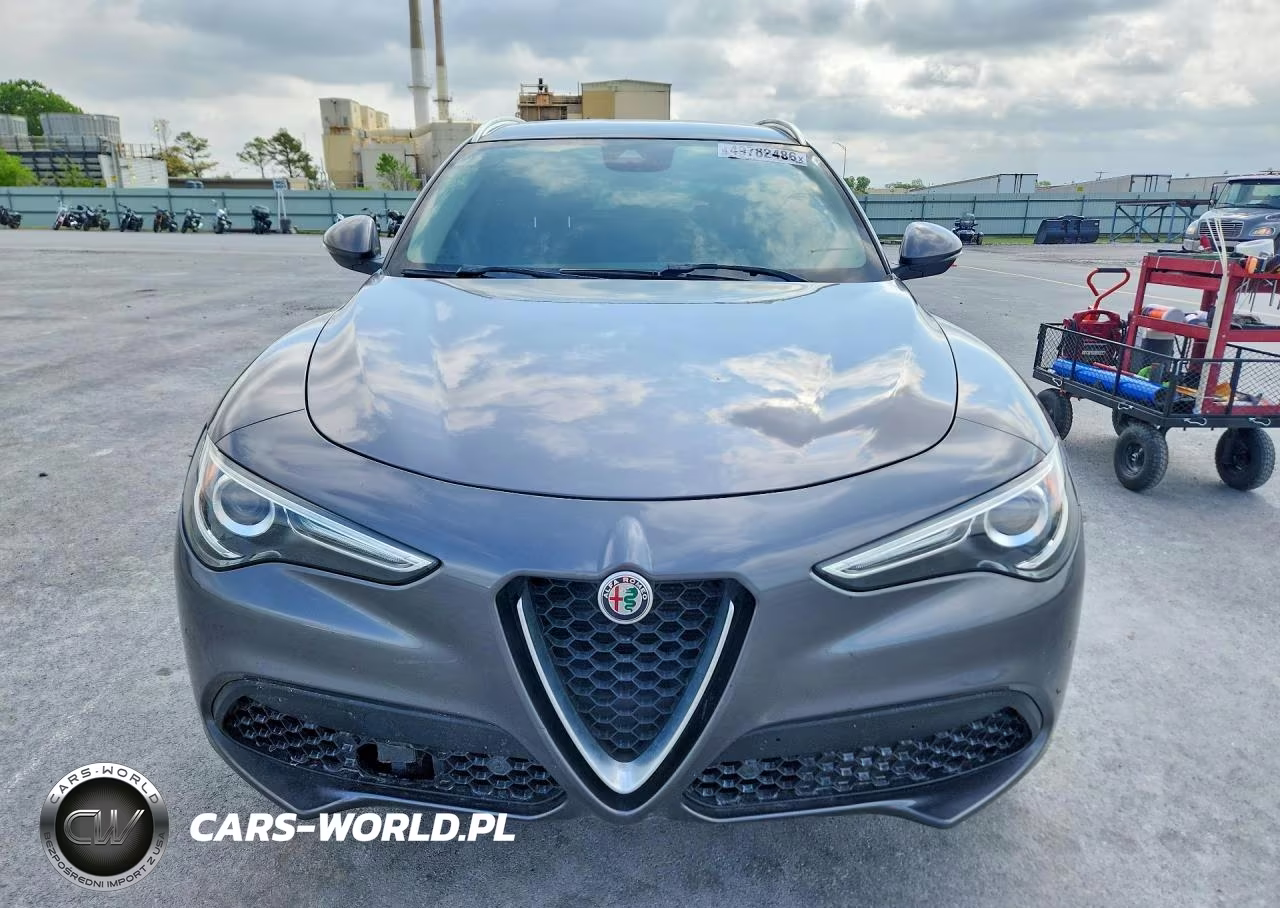 2018 Alfa Romeo Stelvio Ti VIN:ZASFAKBN6J7B60007 - 5