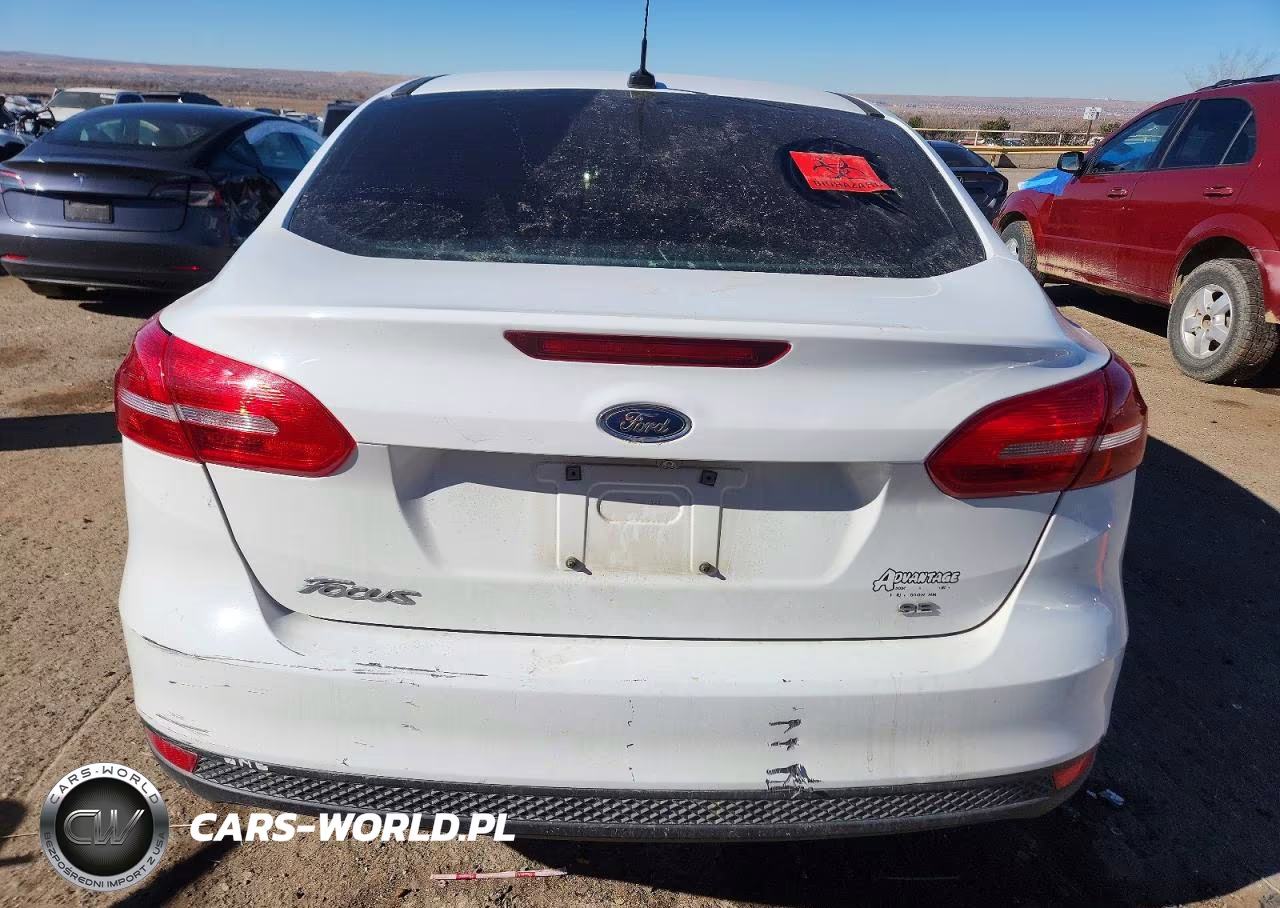 2017 Ford Focus Se VIN:1FADP3F20HL320152 - 6