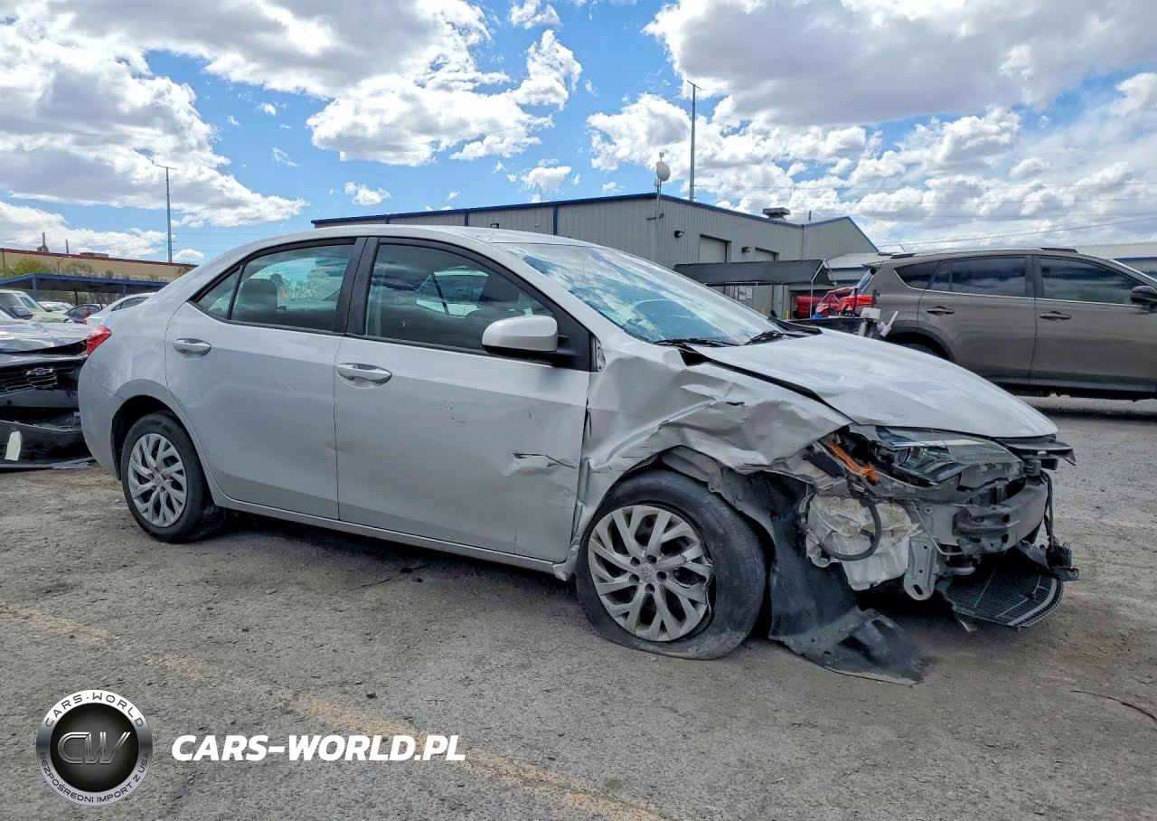2019 Toyota Corolla Le VIN:2T1BURHE0KC233757 - 4