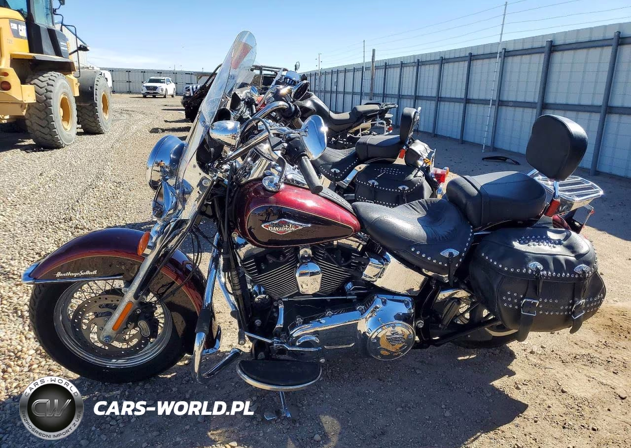 2015 Harley-Davidson Flstc Heritage Softail Classic VIN:1HD1BWV18FB020740 - 3